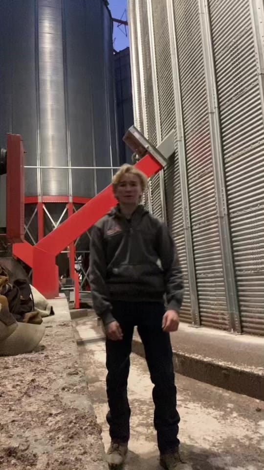 Post 4 by White Lightning⚡️ on TikTok (video)