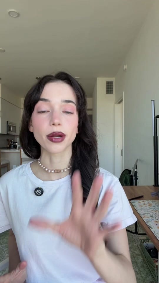 Post 1 by OLIVIIA on TikTok (video)