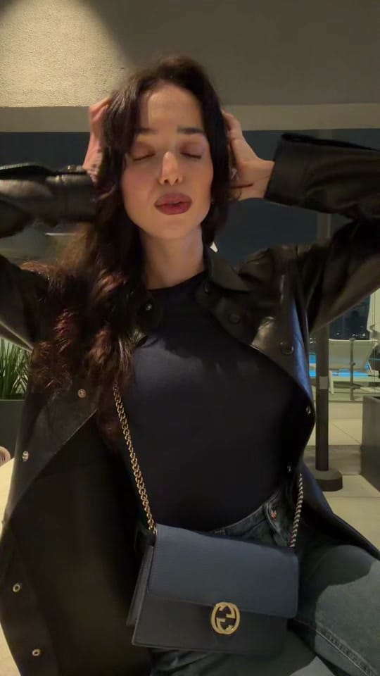 Post 2 by OLIVIIA on TikTok (video)