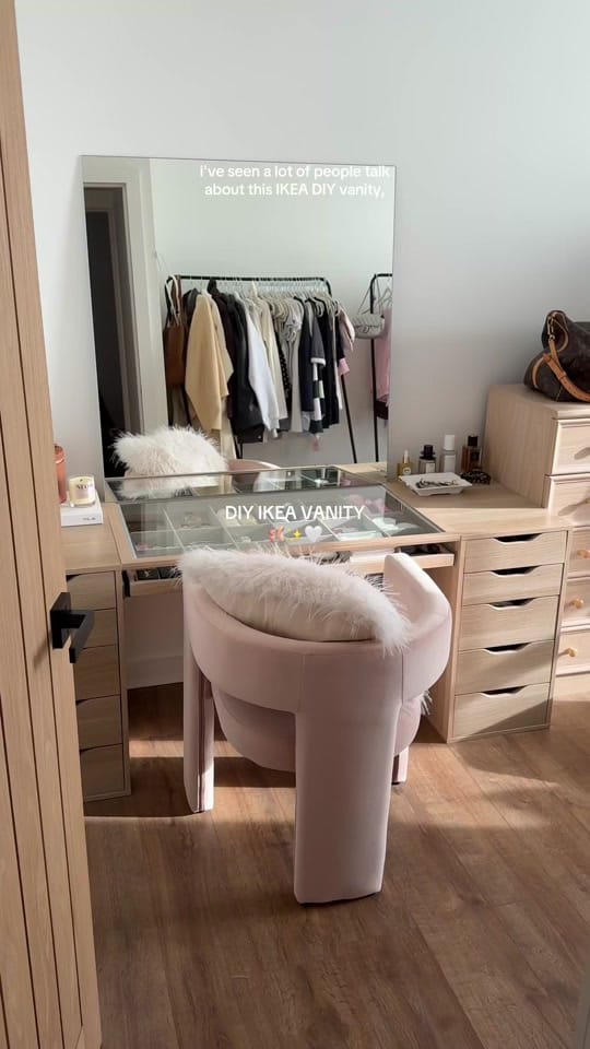 Post 8 by Nia on TikTok (video)