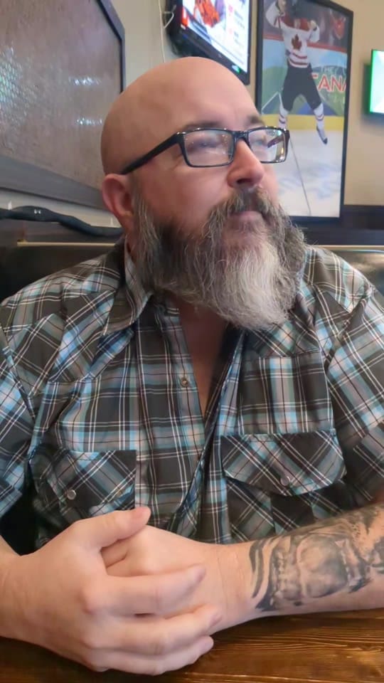 Post 2 by Lisa Baker Comedy on TikTok (video)