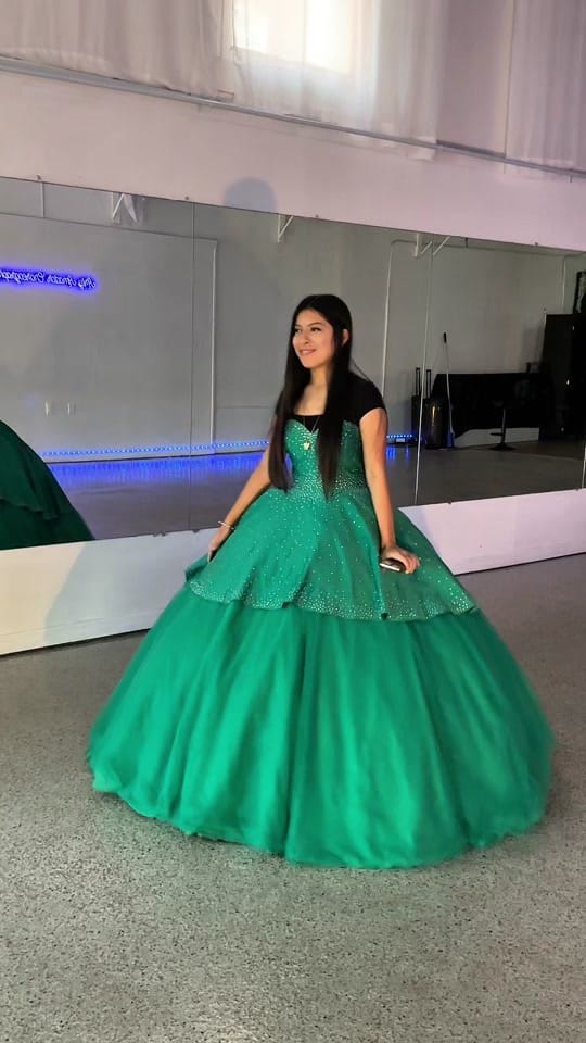 Post 8 by Arly Amador Choreography on TikTok (video)