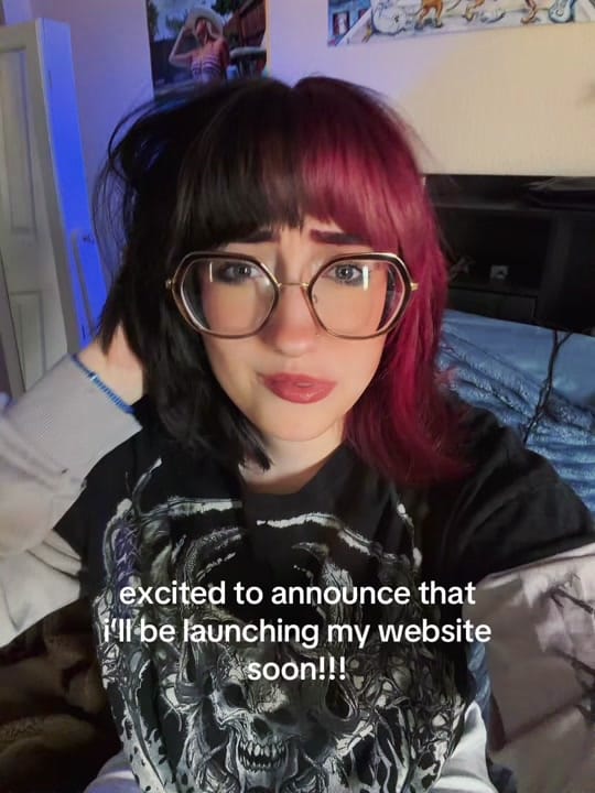 Post 4 by Ash Thomson🌛🌞 on TikTok (video)