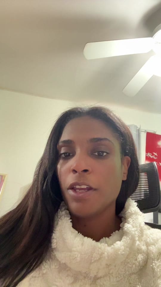 Post 3 by Luna on TikTok (video)