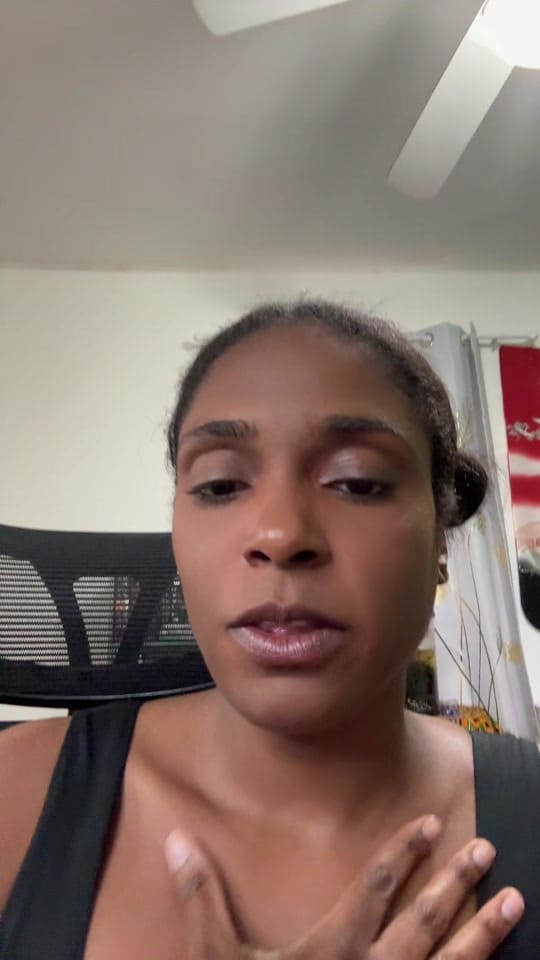 Post 8 by Luna on TikTok (video)