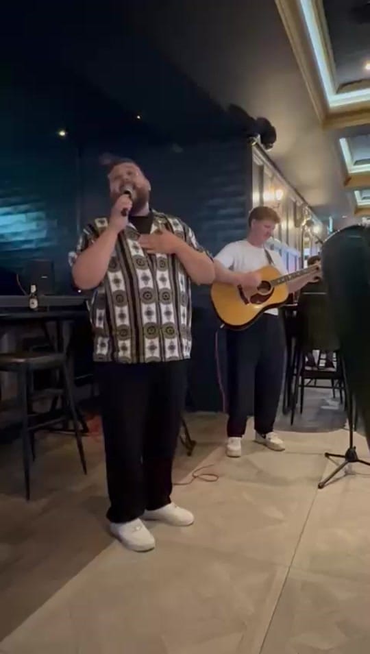 Post 1 by officialchechesterman on TikTok (video)