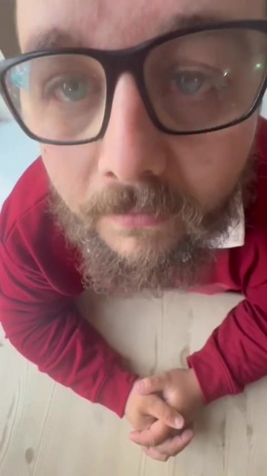 Post 3 by officialchechesterman on TikTok (video)