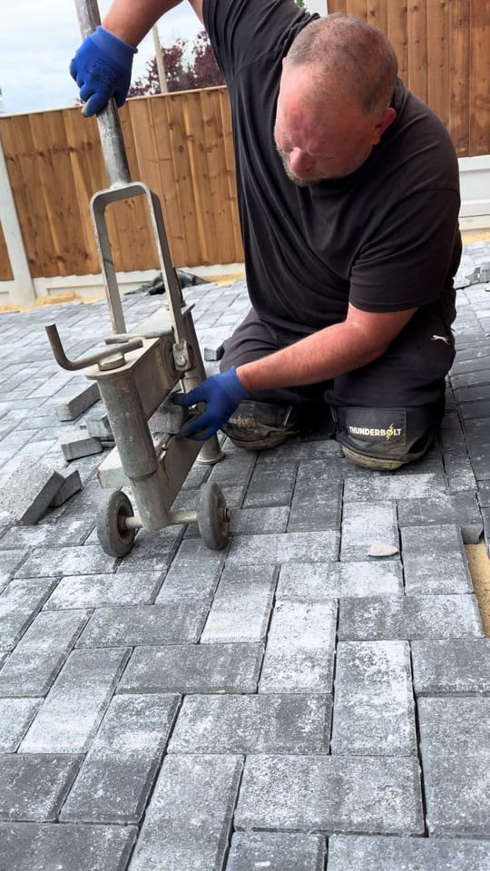 Post 1 by @Elchris Construction Ltd on TikTok (video)
