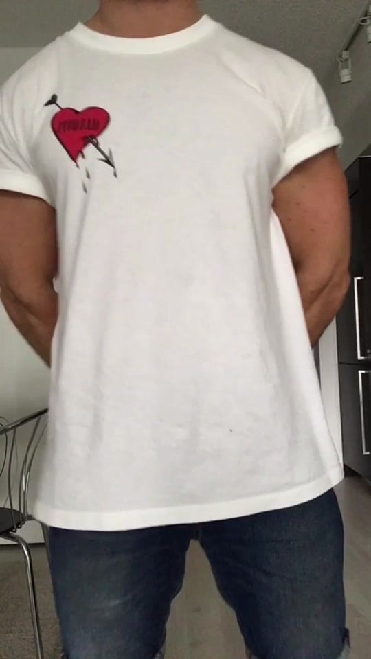 Post 3 by Max on TikTok (video)