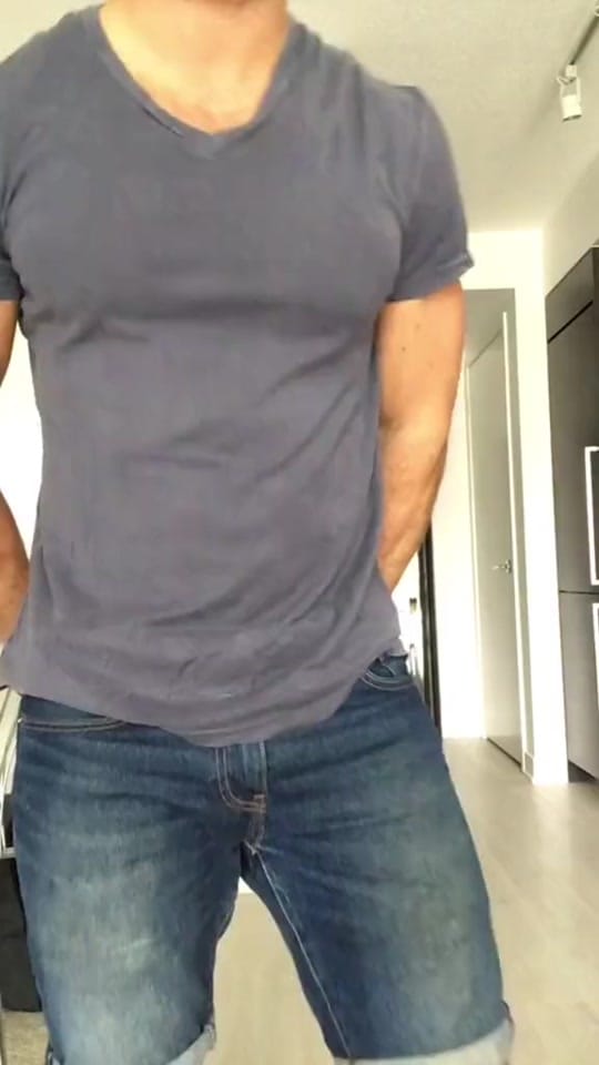 Post 5 by Max on TikTok (video)