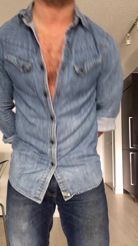 Post 6 by Max on TikTok (video)
