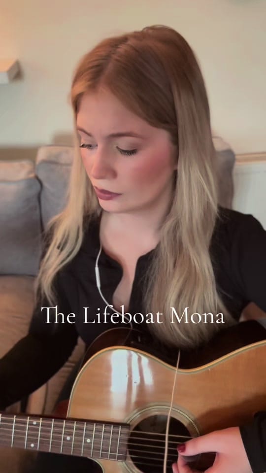 Post 4 by meadhbhwalshmusic on TikTok (video)