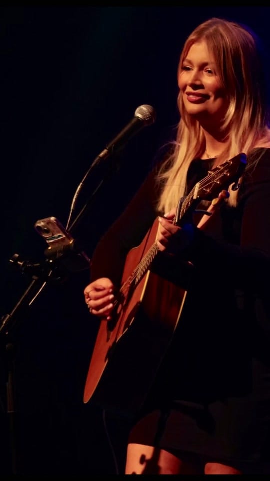 Post 7 by meadhbhwalshmusic on TikTok (video)
