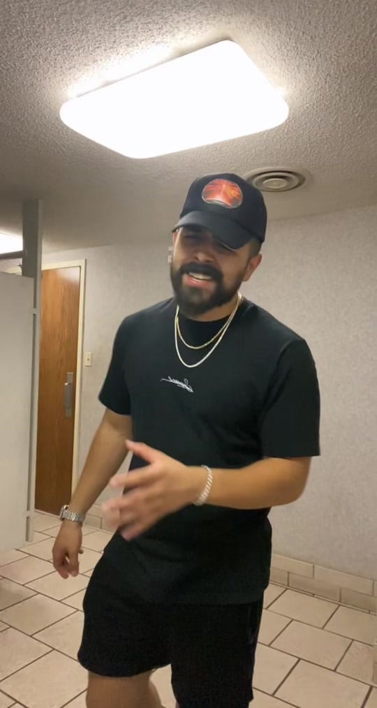 Post 5 by Chris Aguilar on TikTok (video)