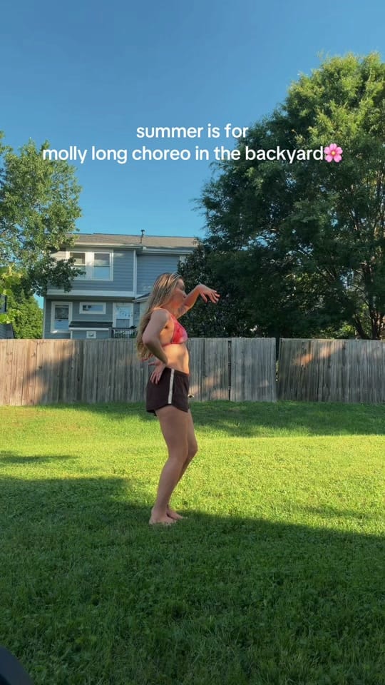 Post 3 by Jessica Rizzardi | Dancer Jess on TikTok (video)