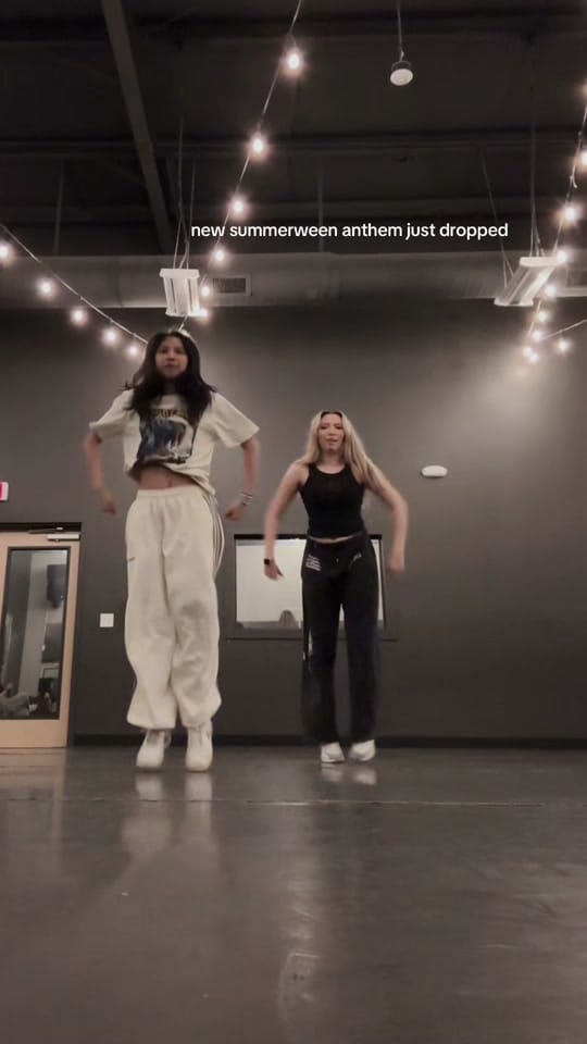 Post 5 by Jessica Rizzardi | Dancer Jess on TikTok (video)