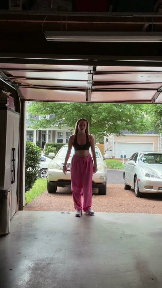 Post 8 by Jessica Rizzardi | Dancer Jess on TikTok (video)