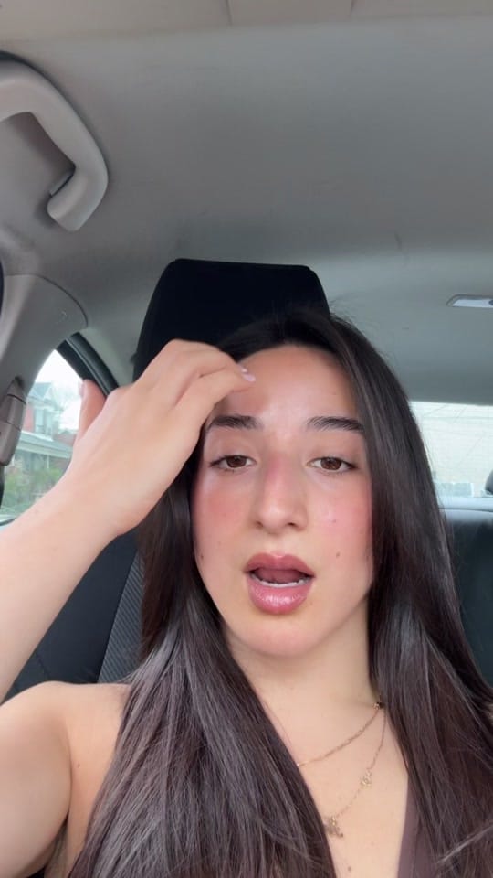 Post 6 by Amanda Videla on TikTok (video)