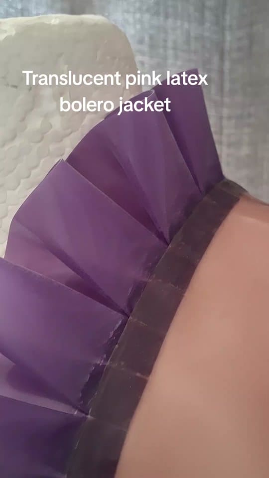 Post 5 by Fetasia_latex on TikTok (video)