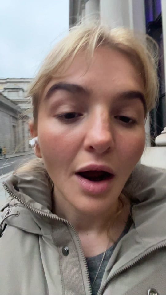 Post 3 by Ari In London💂‍♀️🇬🇧 on TikTok (video)
