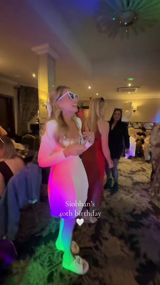 Post 6 by Lizzie Laine Wedding Singer on TikTok (video)