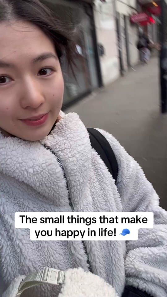 Post 2 by 🍓LISA🍓 on TikTok (video)