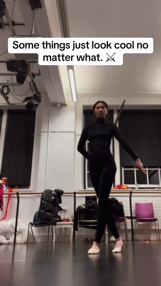 Post 4 by 🍓LISA🍓 on TikTok (video)