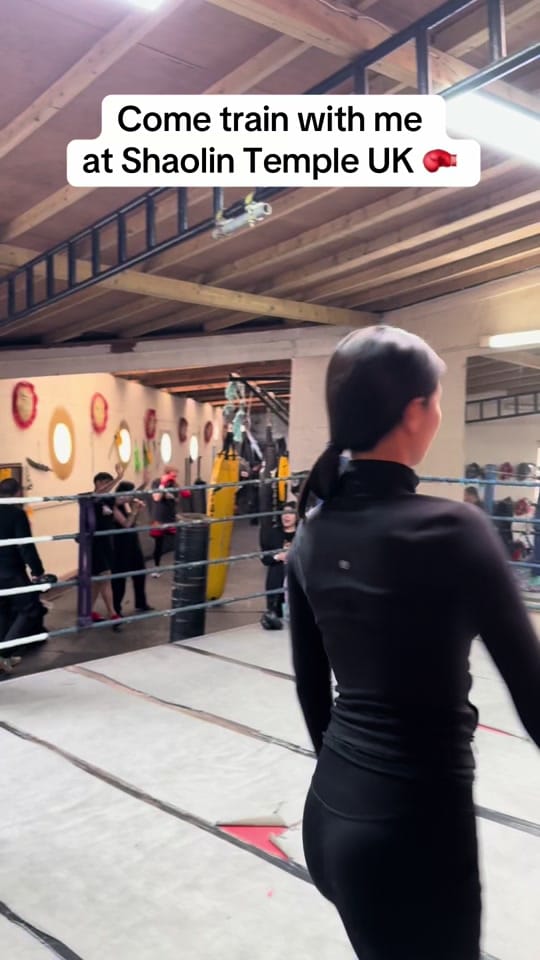 Post 3 by 🍓LISA🍓 on TikTok (video)