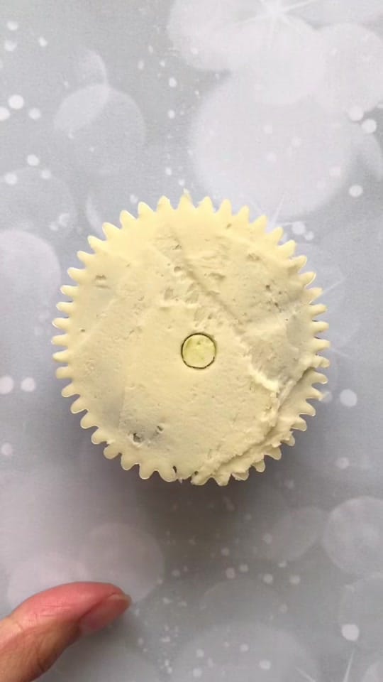 Post 9 by essexbouqcakes on TikTok (video)