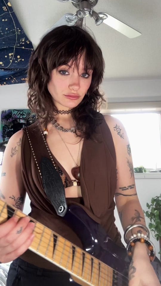 Post 7 by Melina Melle on TikTok (video)