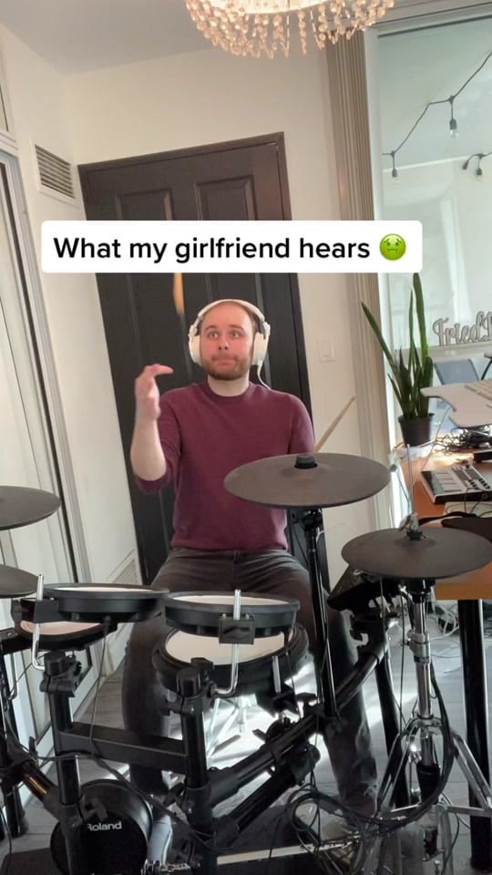 Post 8 by Fried.Mix on TikTok (video)