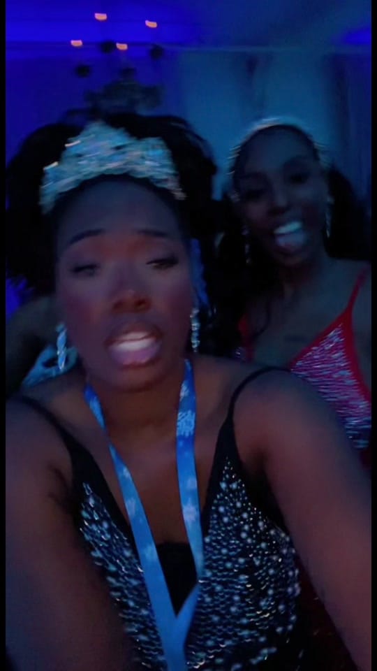 Post 1 by 𝕊hamika 𝕄itchell on TikTok (video)