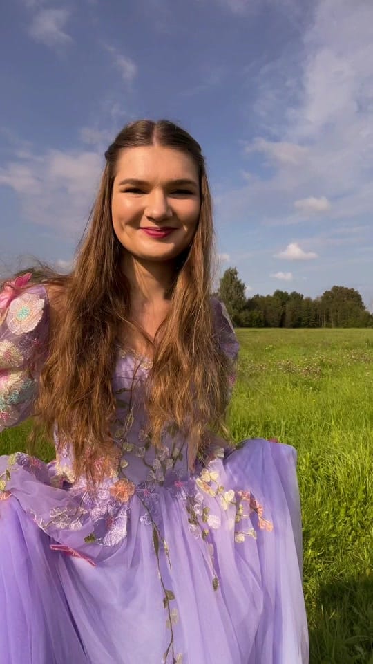 Post 8 by Laura Fantasy Flute on TikTok (video)