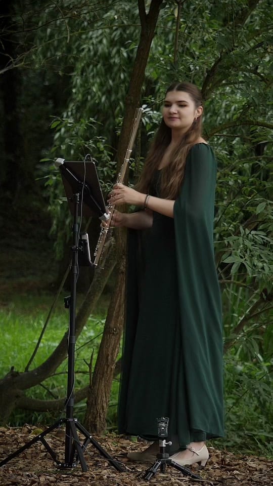 Post 7 by Laura Fantasy Flute on TikTok (video)