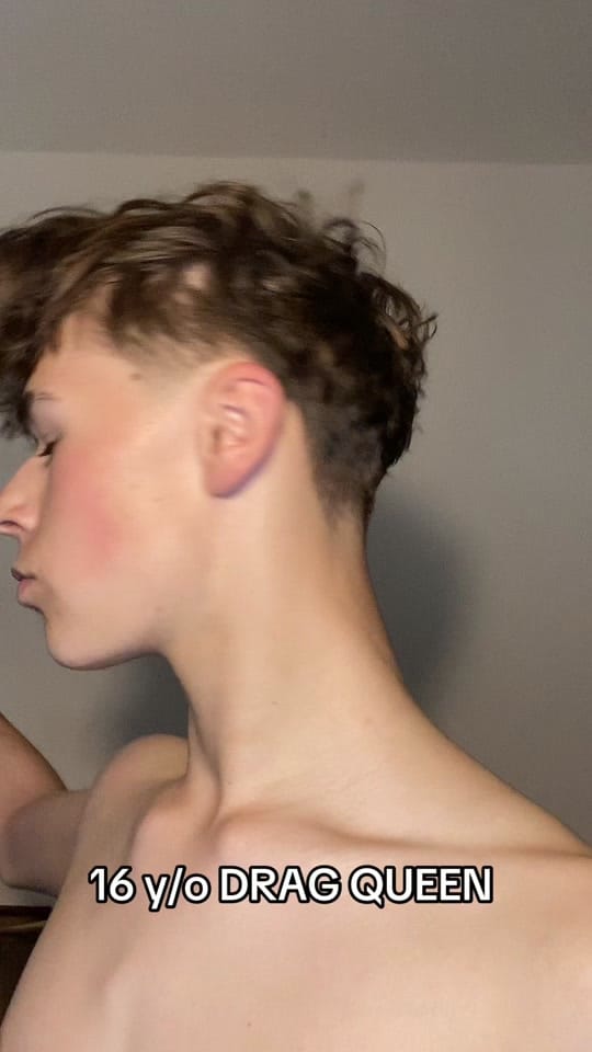 Post 8 by ESME DOLL | Bristol, UK on TikTok (video)