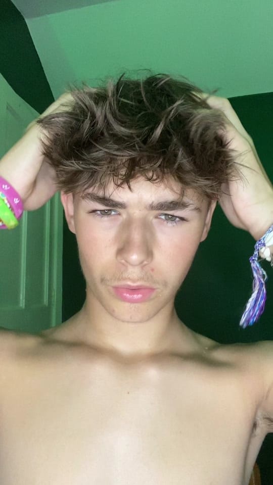 Post 3 by ESME DOLL | Bristol, UK on TikTok (video)
