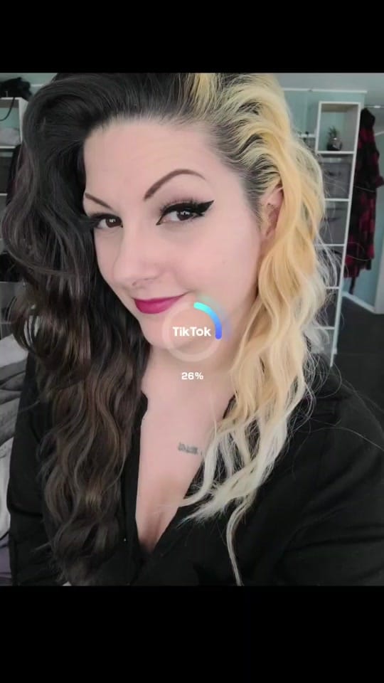 Post 2 by Lady Gothamm on TikTok (video)