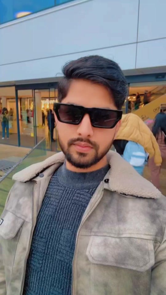 Post 4 by Mohsin Official🇬🇧 on TikTok (video)