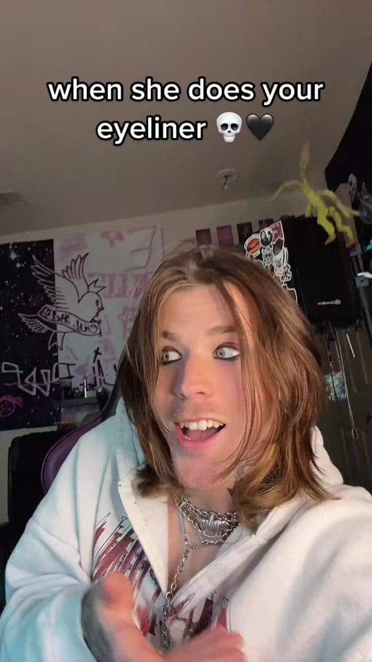 Post 4 by SINTHETIC on TikTok (video)