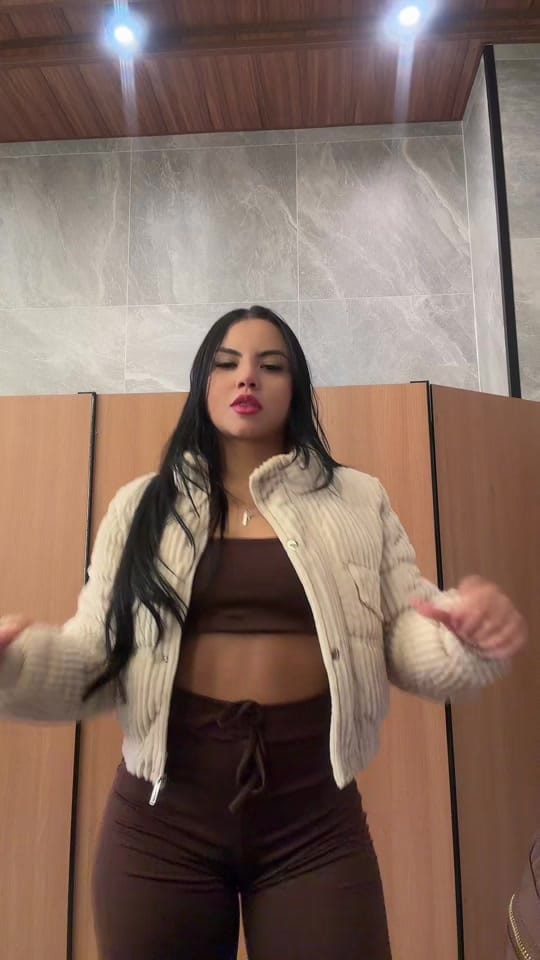 Post 8 by Ludanila Ribeiro on TikTok (video)