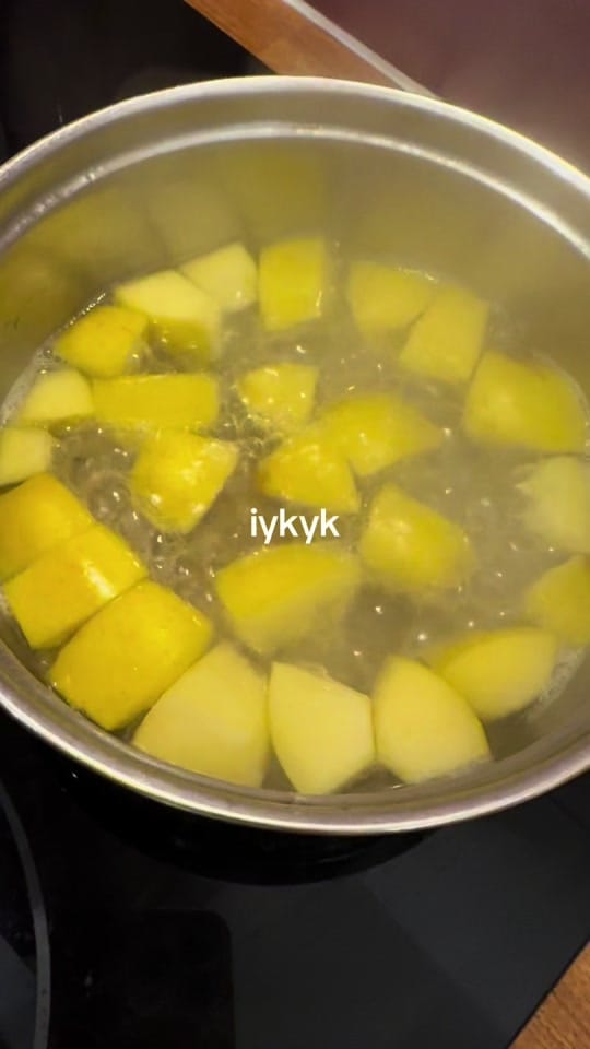 Post 2 by Swiftie’s diary on TikTok (video)