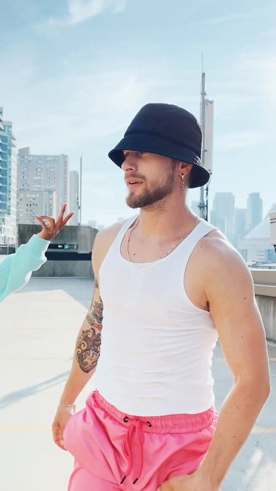 Post 10 by vova 🏳️‍🌈 on TikTok (video)