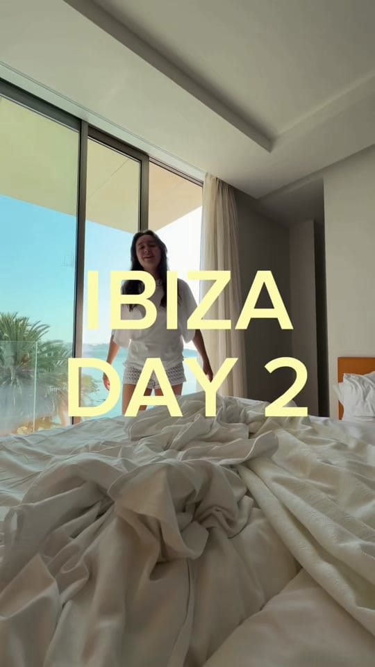 Post 3 by Nina on TikTok (video)