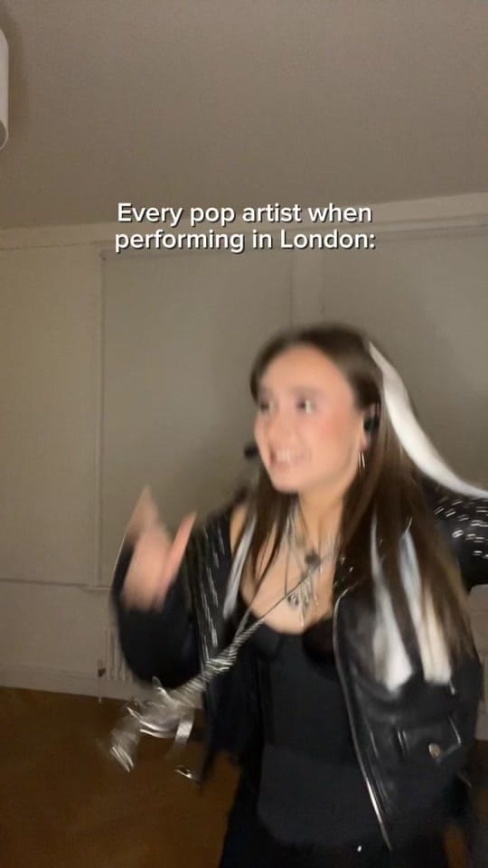 Post 8 by Nina on TikTok (video)