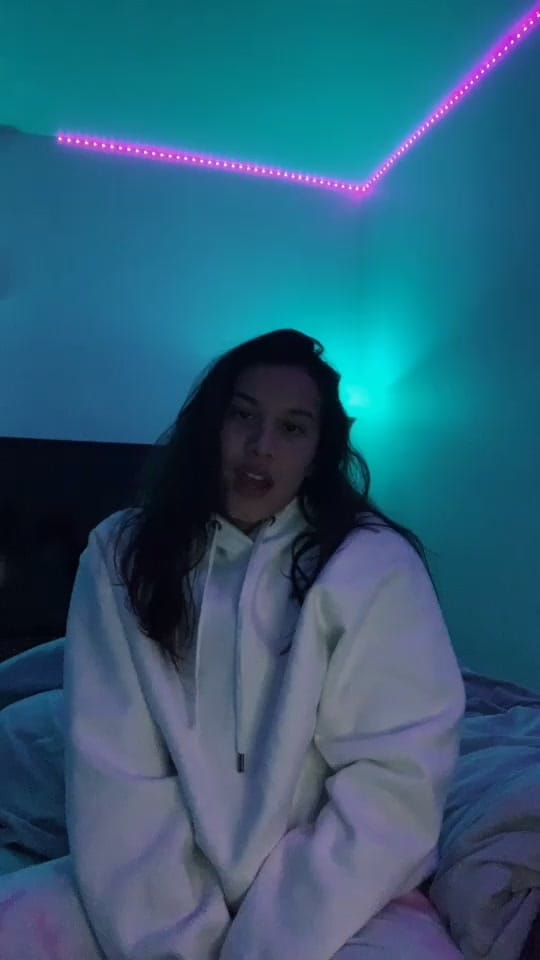 Post 8 by A Y V A on TikTok (video)