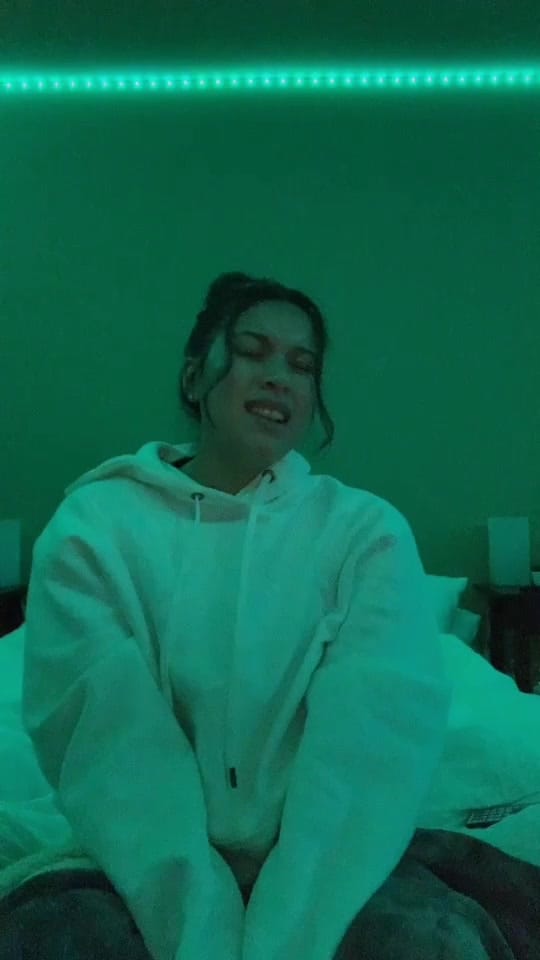 Post 9 by A Y V A on TikTok (video)
