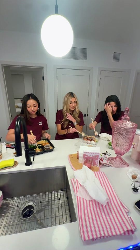 Post 6 by soph on TikTok (video)