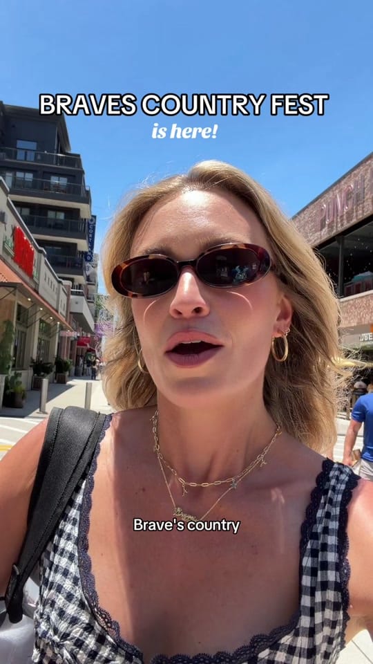 Post 3 by Sarah Plantz on TikTok (video)