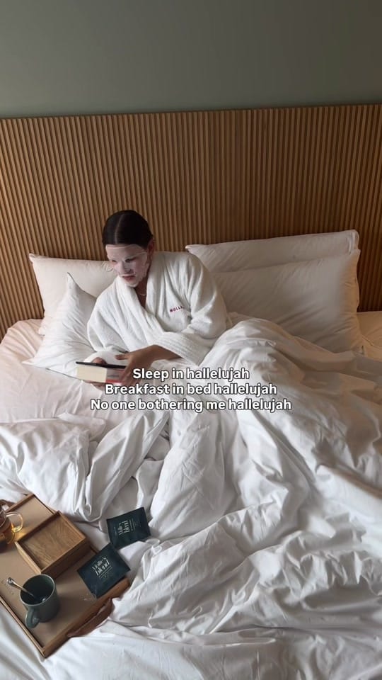 Post 8 by Mollie’s Motels on TikTok (video)