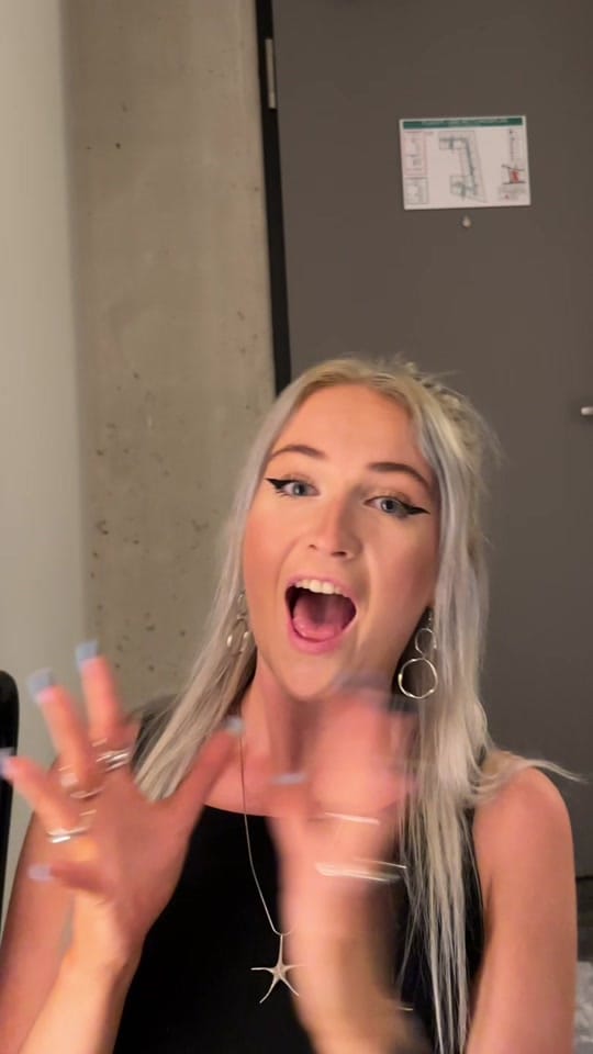 Post 6 by LICIA (lee-sha) on TikTok (video)